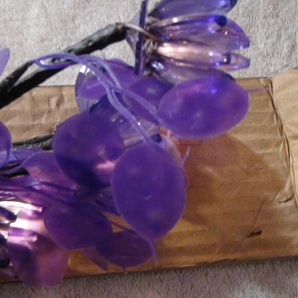 River of Goods Purple Daffodils LED Branch Transparent Pedal Plastic Leaves 24" - Picture 8 of 16